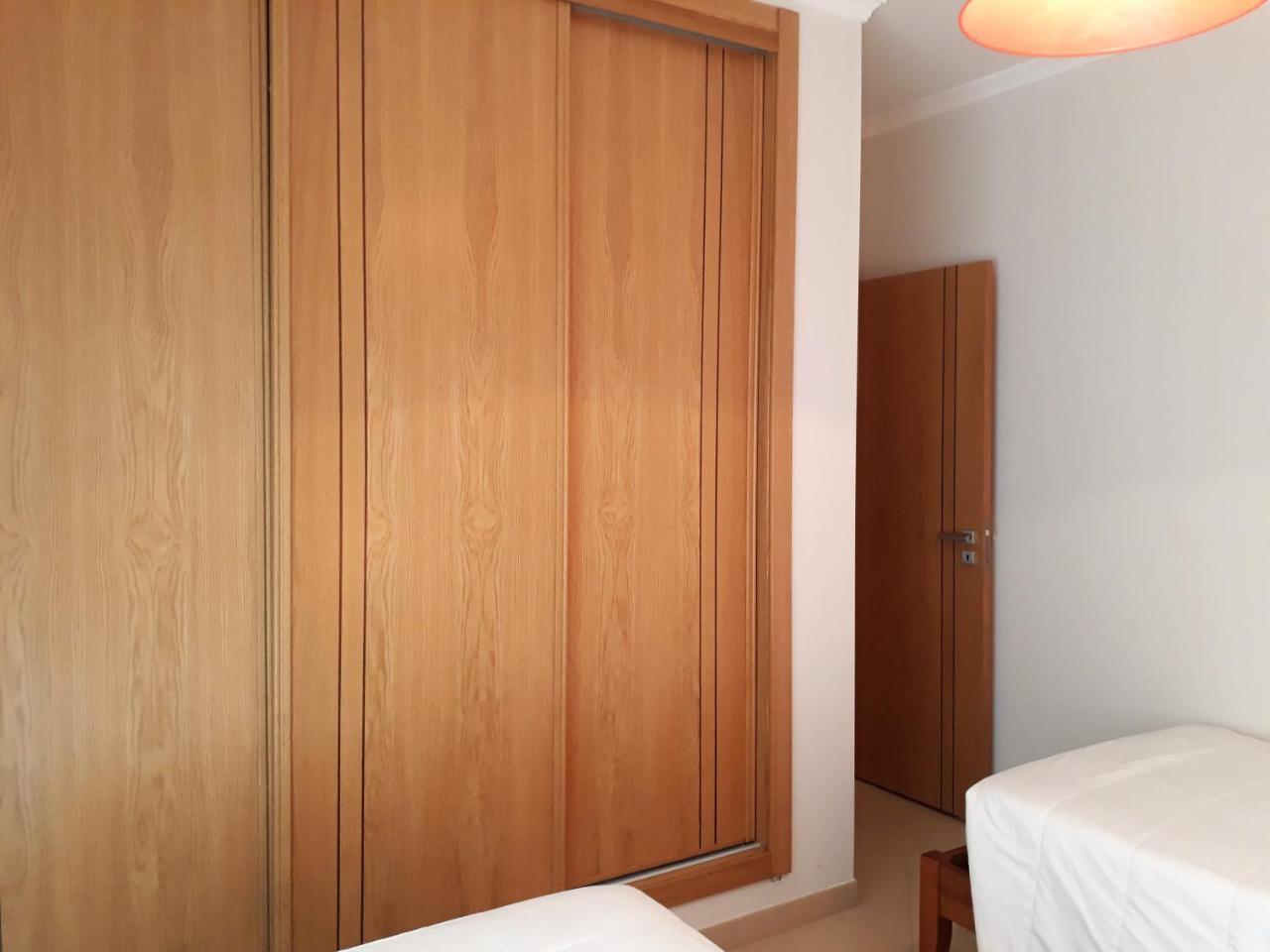 T2 Tahiti - Terraco, Familiar, Garagem, Wifi Lägenhet Quarteira Exteriör bild