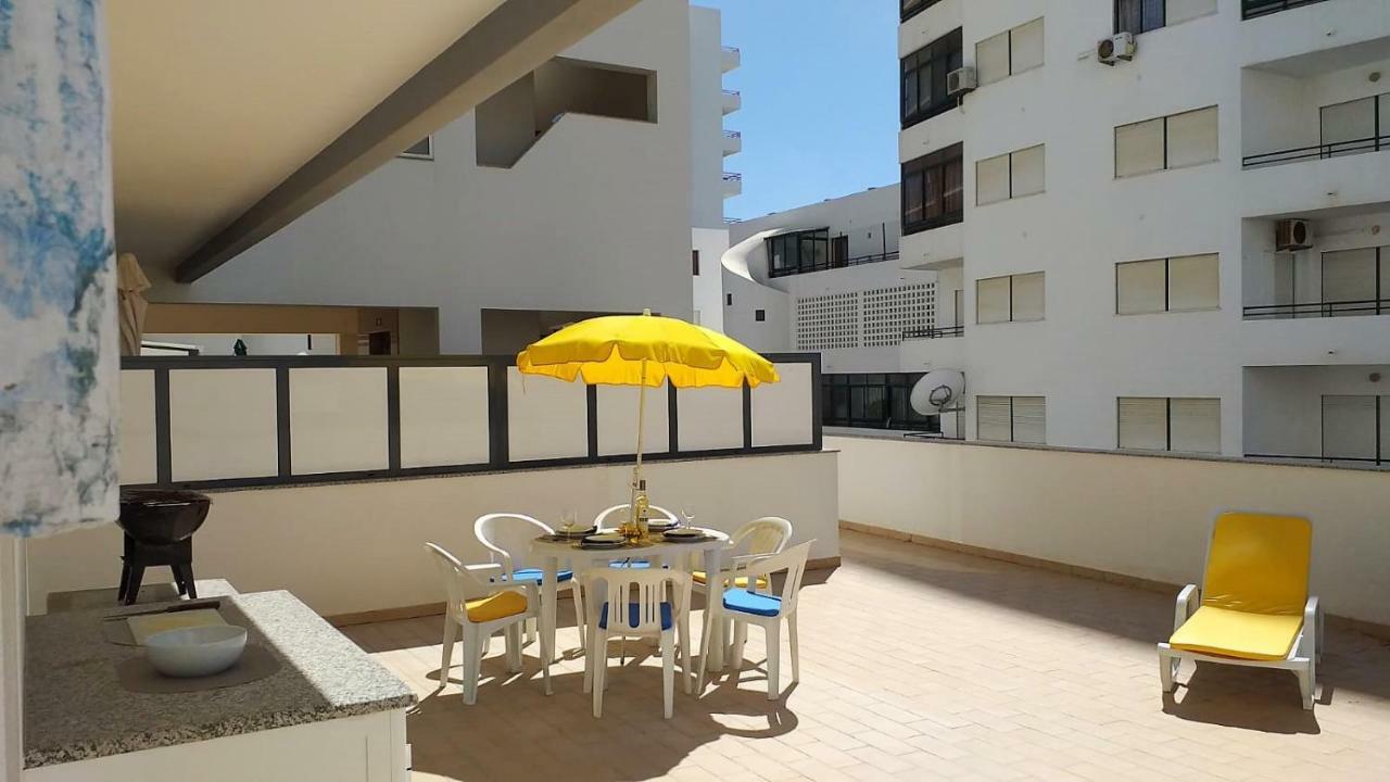 T2 Tahiti - Terraco, Familiar, Garagem, Wifi Lägenhet Quarteira Exteriör bild