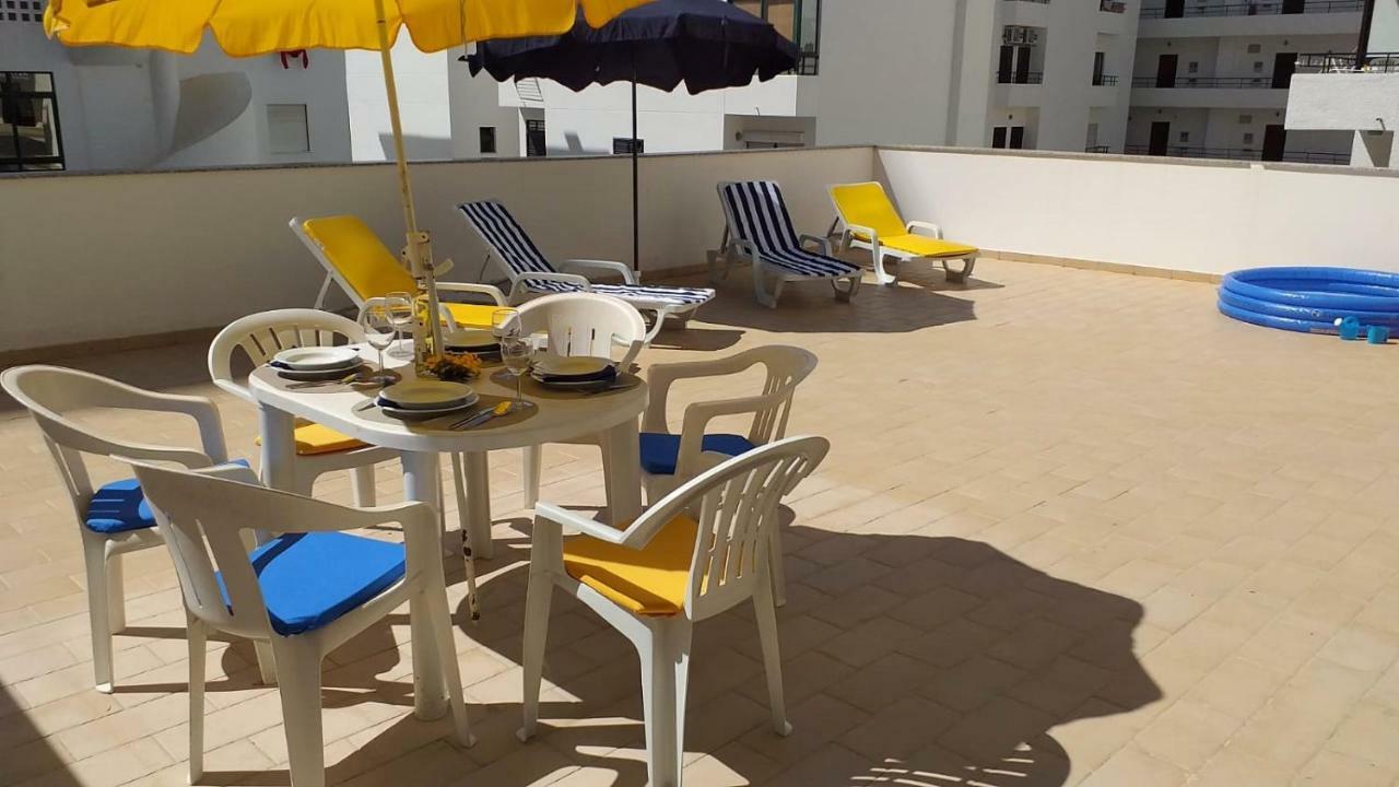 T2 Tahiti - Terraco, Familiar, Garagem, Wifi Lägenhet Quarteira Exteriör bild